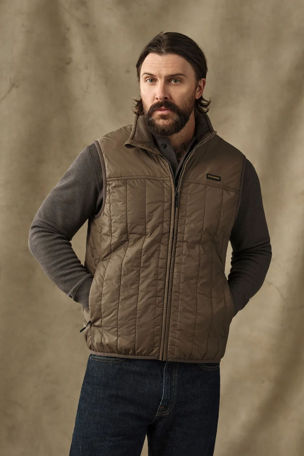 Filson - Ultralight Vest - Teak - Model Front