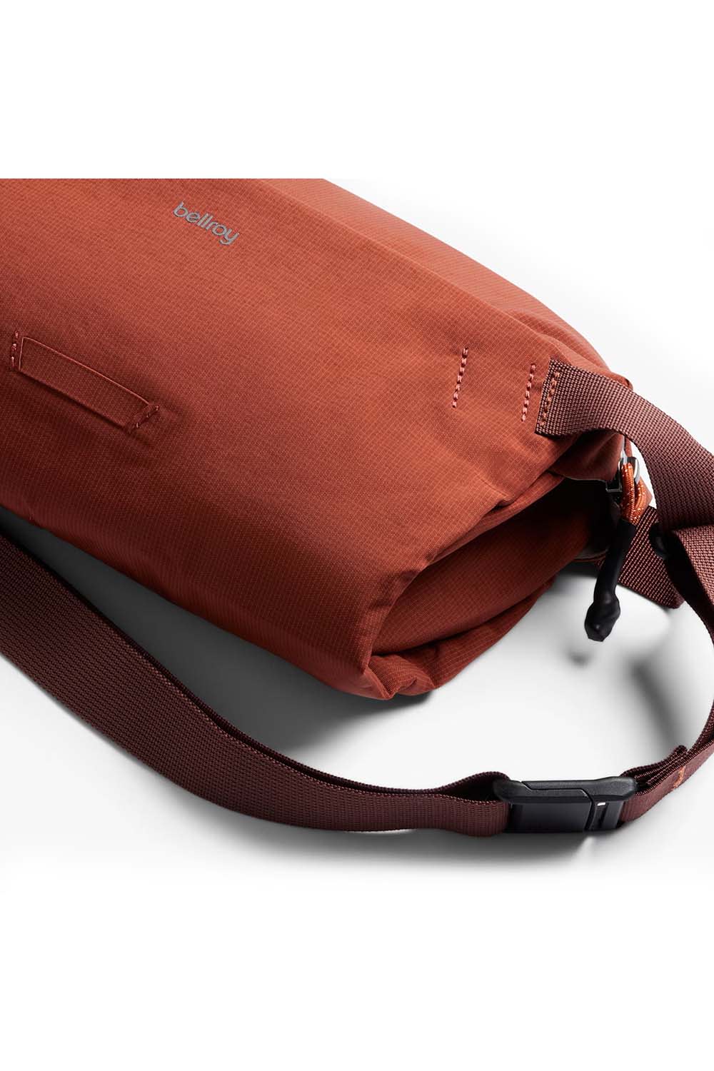 bellroy-lite-sling-clay-detail