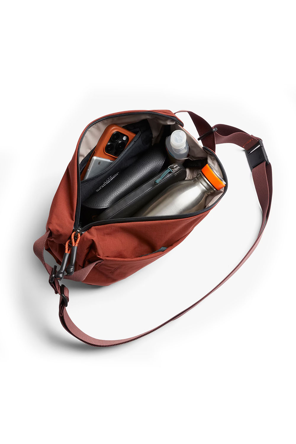 bellroy-lite-sling-clay-inside
