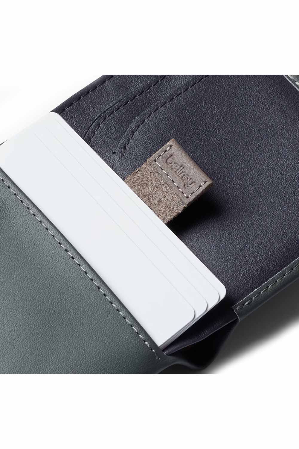 bellroy-note-sleeve-everglade-card-pocket