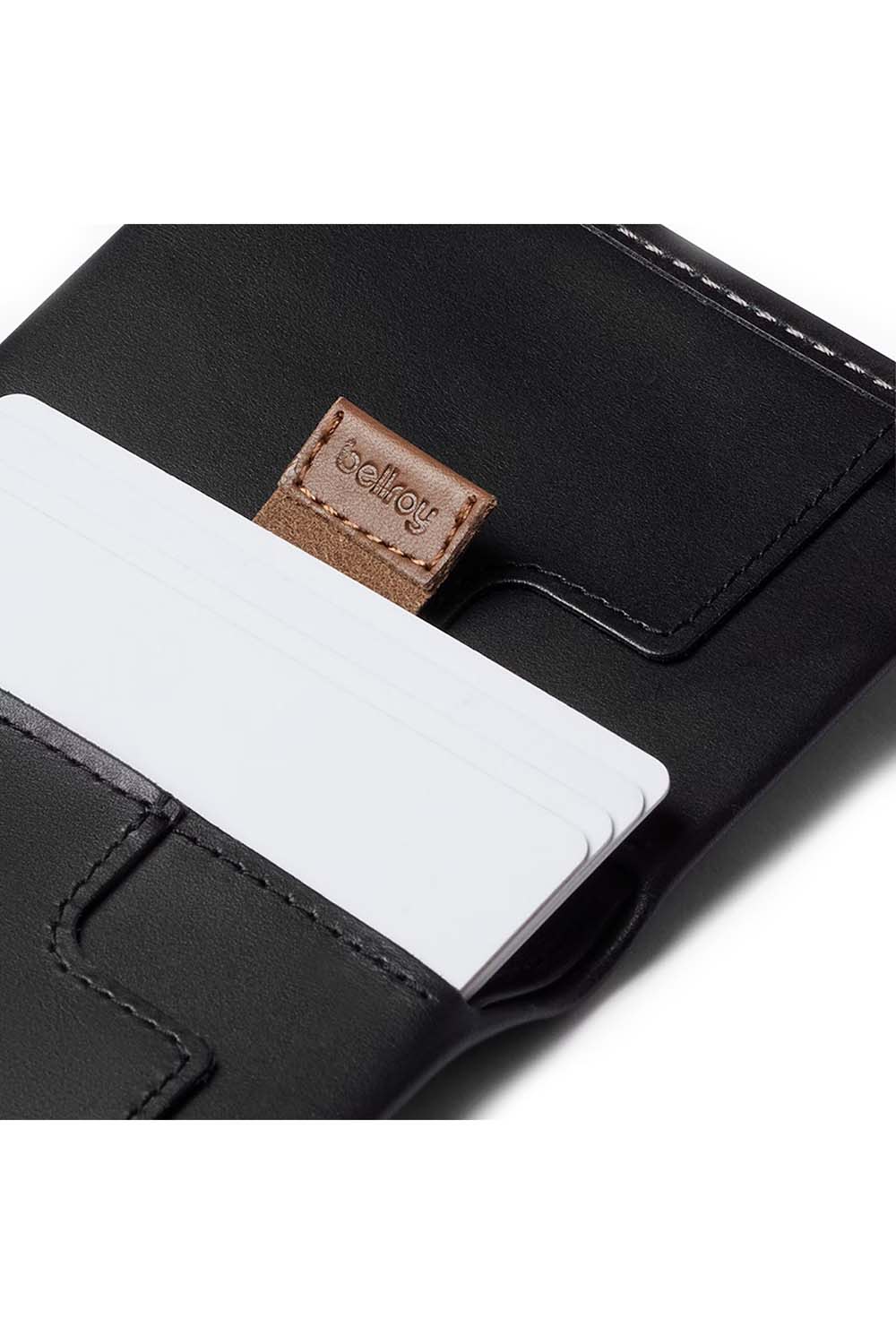 bellroy-slim-sleeve-black-detail