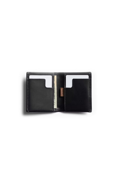 bellroy-slim-sleeve-black-inside