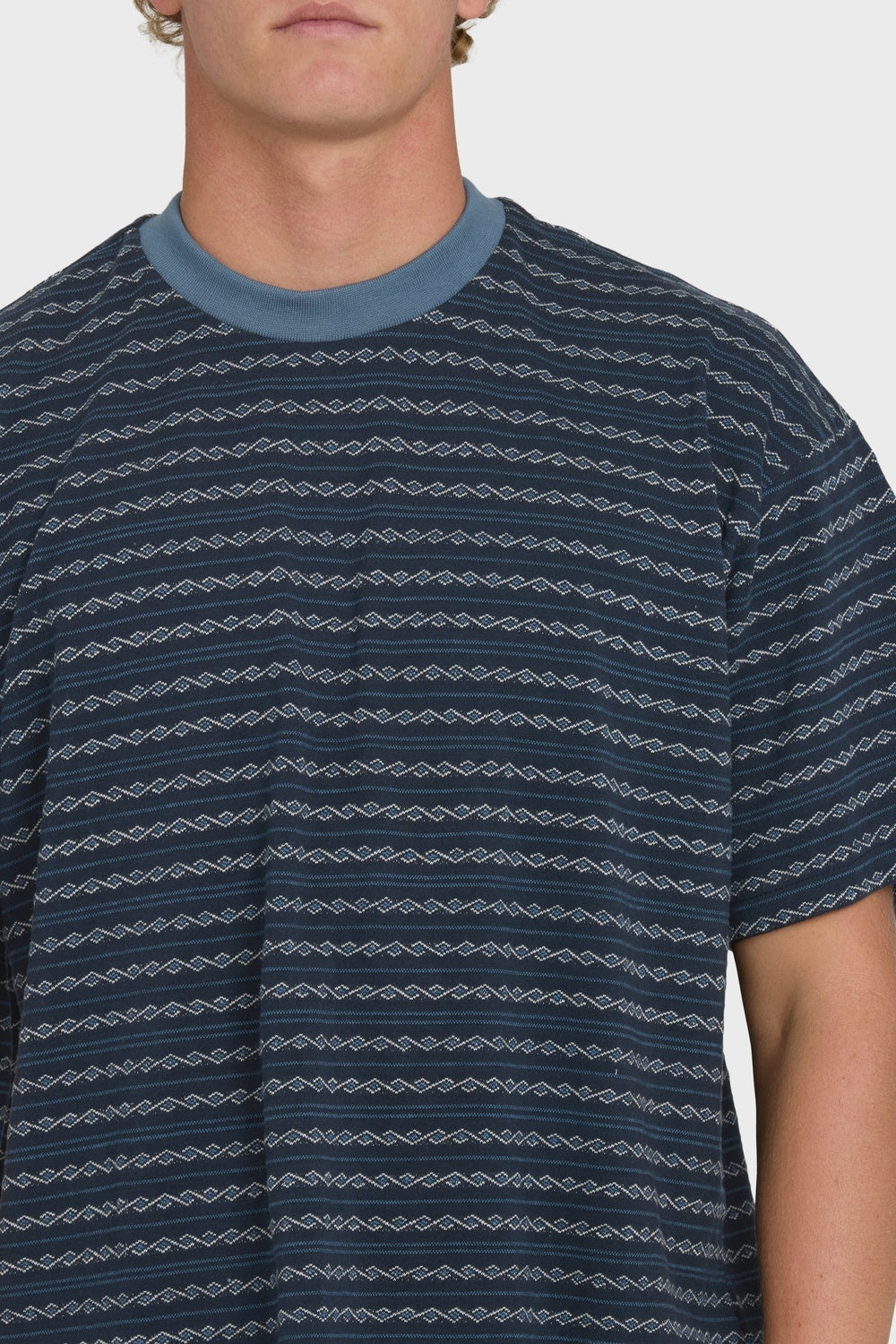 billabong garage sandon tee true navy detail