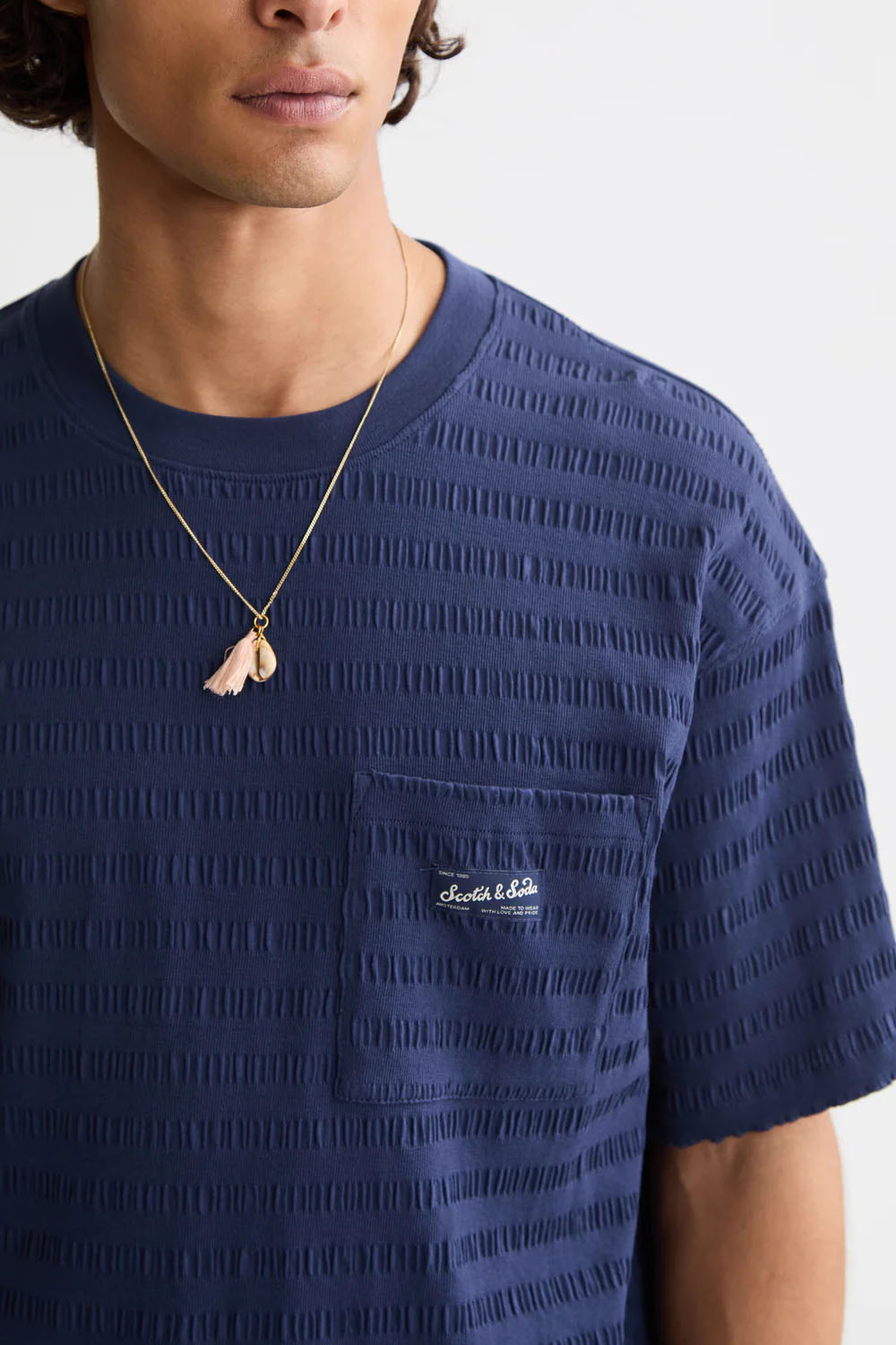 Scotch & Soda - Relaxed Textured T-Shirt - Peacoat - Detail