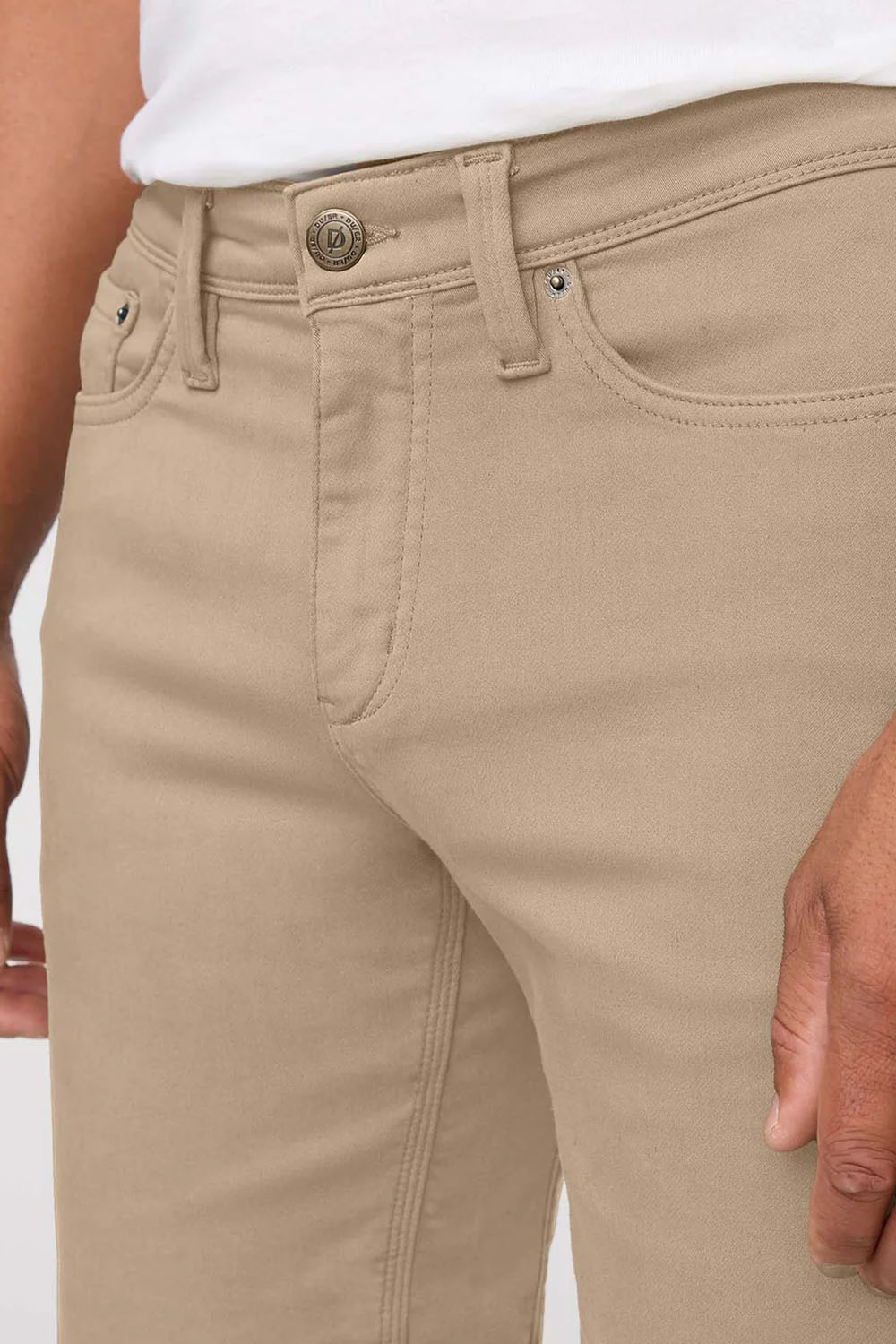 duer no sweat relaxed short desert khaki detail