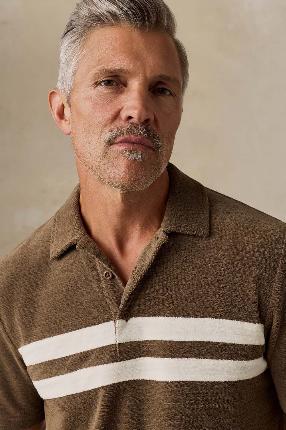 faherty-cabana-towel-terry-polo-island-brown-detail