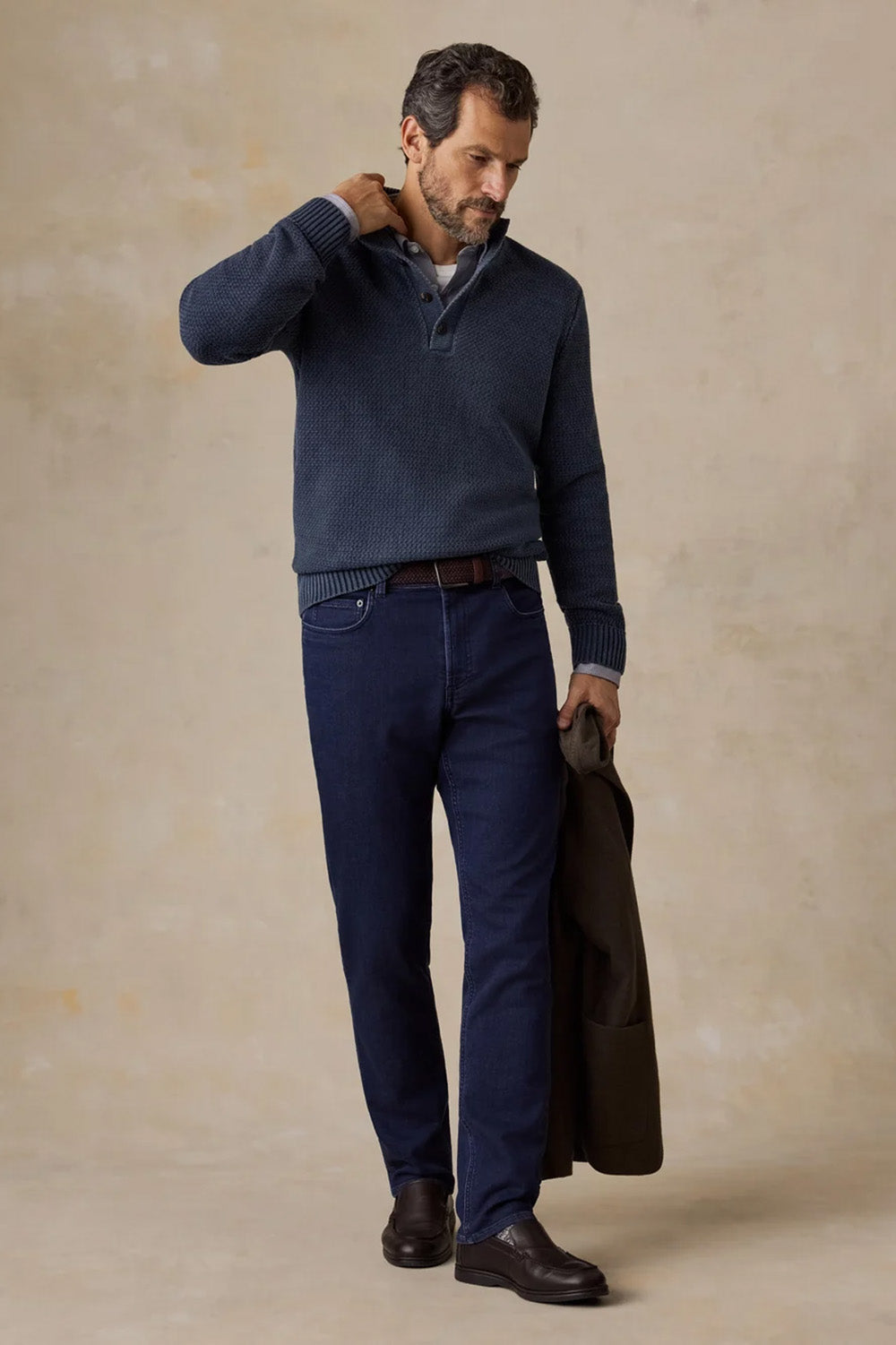 Faherty - Sunwashed Dockside Quarter Button - Abyss Navy - Model Full Body