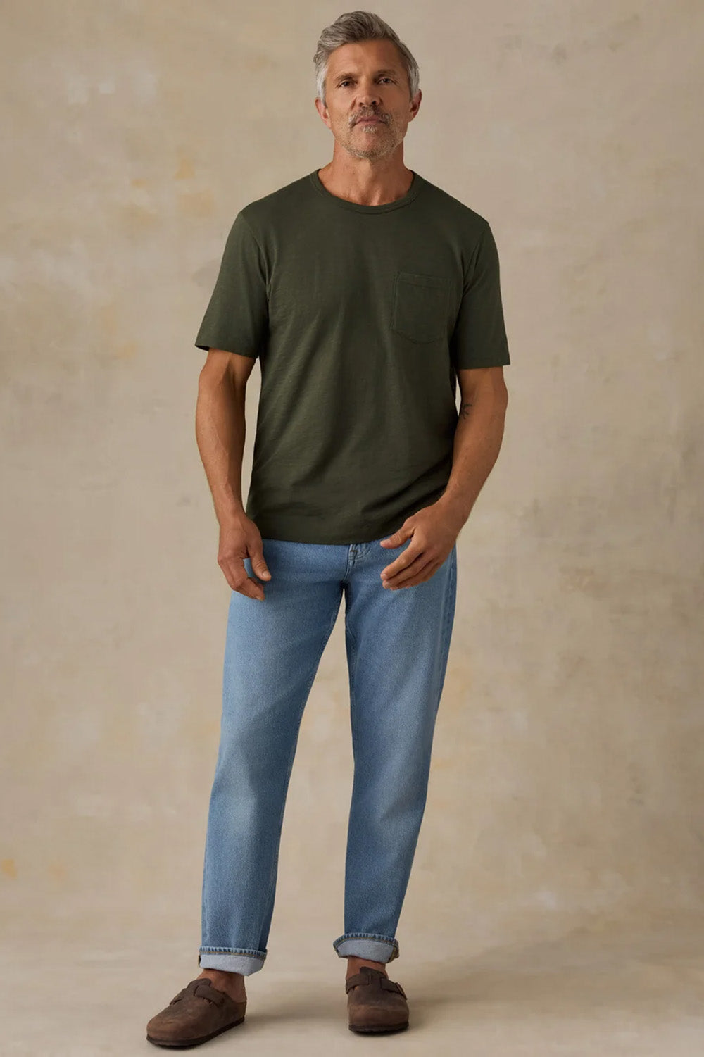faherty-sunwashed-pocket-tee-forest-grove