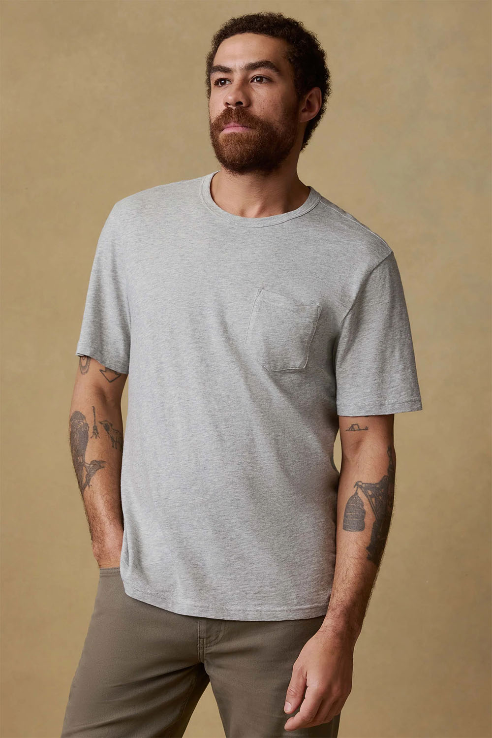 faherty-sunwashed-pocket-tee-granite-heather-front