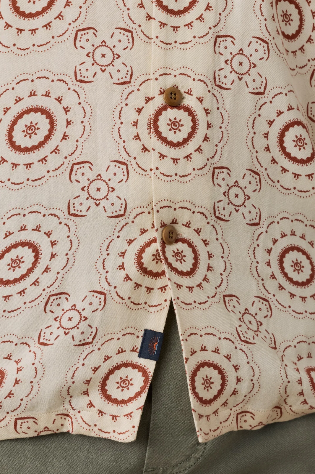 faherty bali camp ss cream sunburst bloom buttons