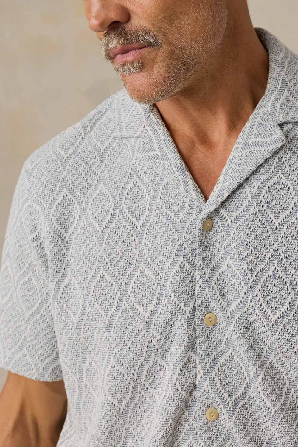fahety-oasis-camp-shirt-blue-island-medallion-detail