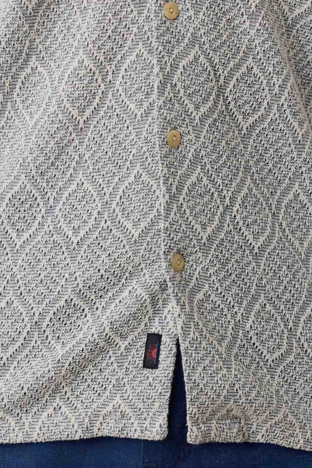 fahety-oasis-camp-shirt-blue-island-medallion-hem