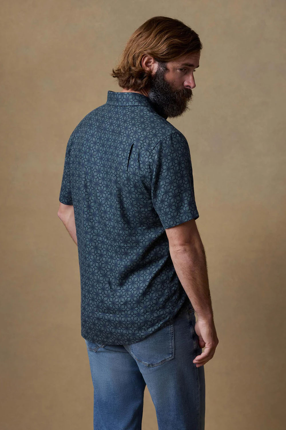 fahety ss breeze shirt spruce lotus tile back