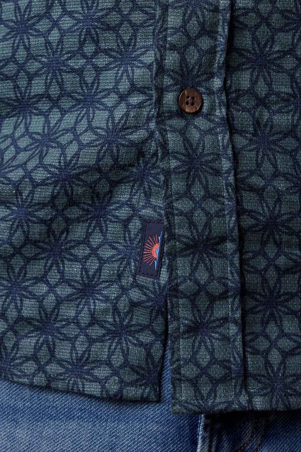 fahety ss breeze shirt spruce lotus tile hem