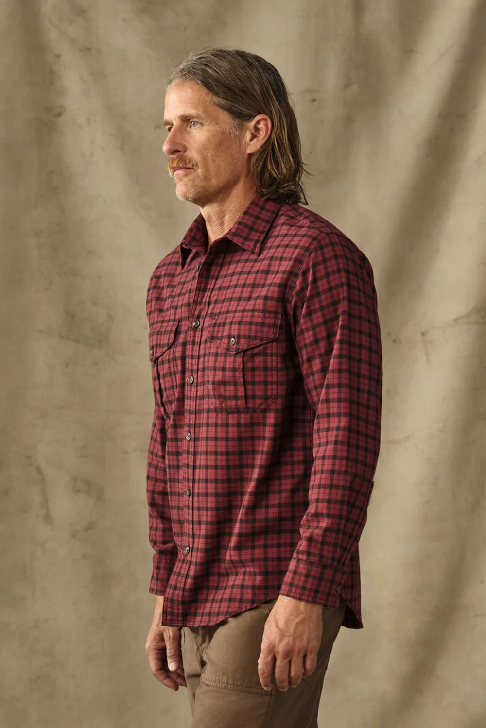 Filson - Lightweight Alaskan Guide Shirt - Port/Black Plaid - Model Side