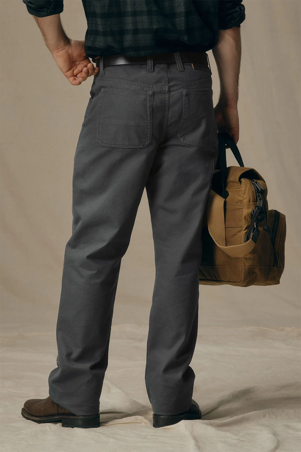filson dry tin double front pant raven back