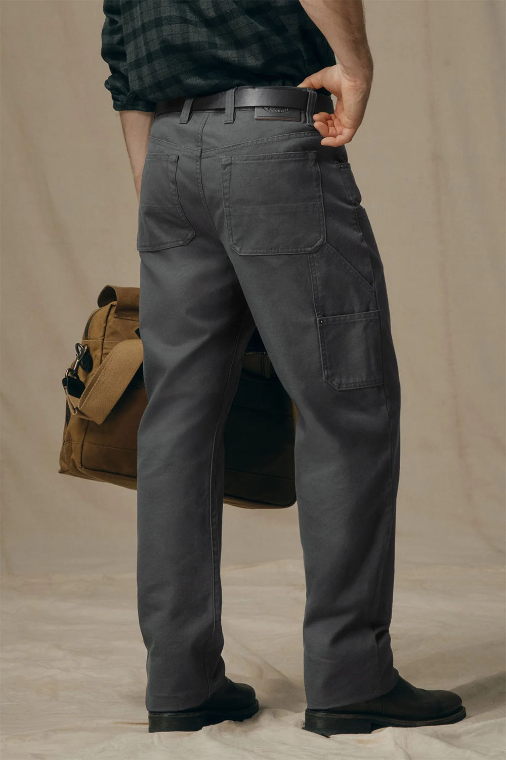 filson dry tin double front pant raven side