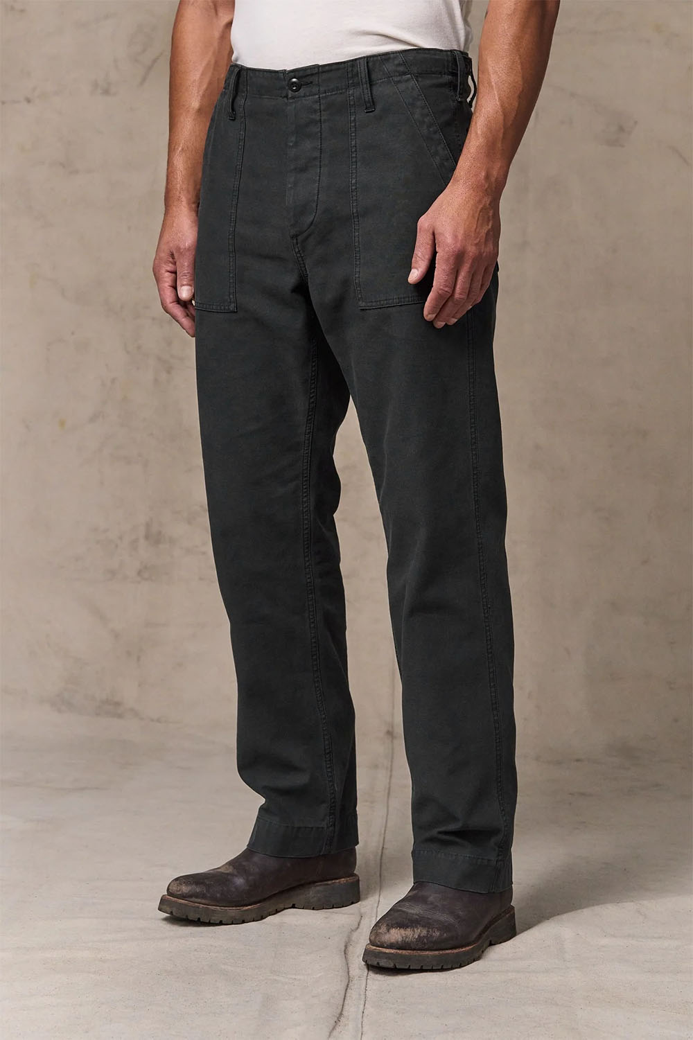 filson field supply pant washed faded black profile