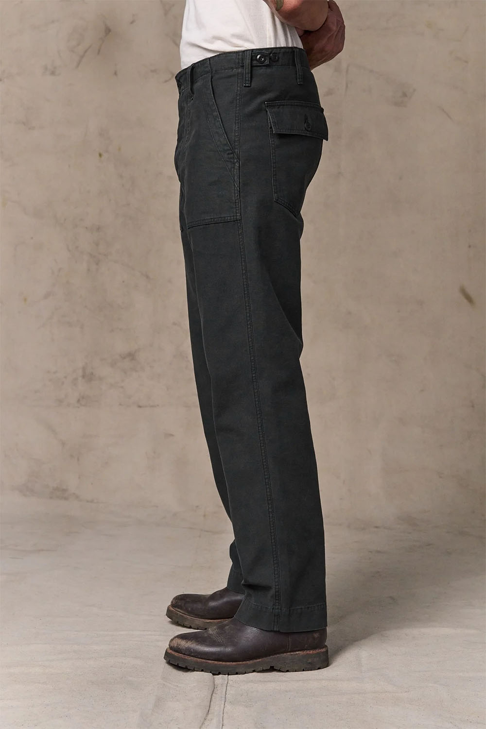 filson field supply pant washed faded black side