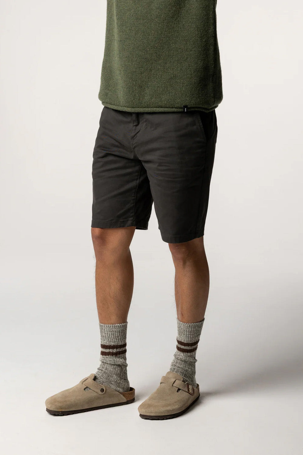 finisterre-rincon-short-raven-front