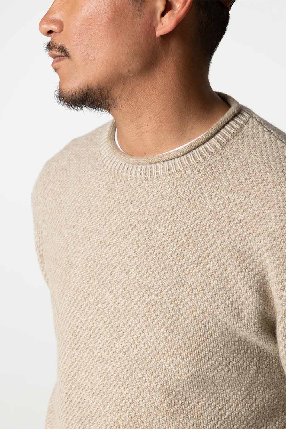 finisterre barents jumper oatmeal collar detail