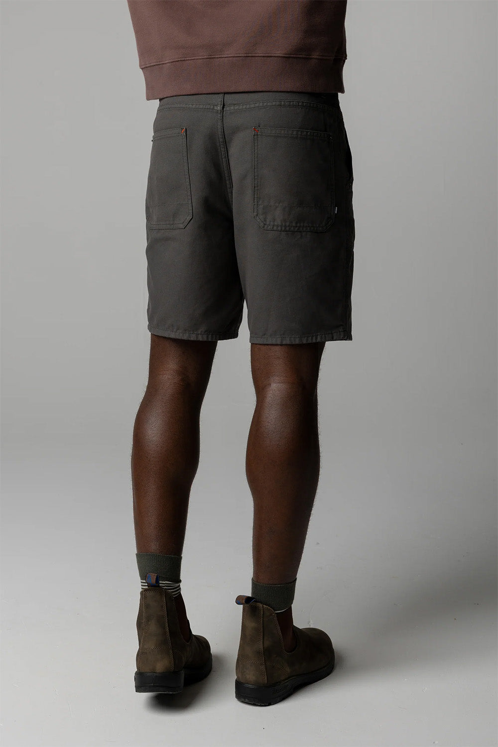 finisterre basset short raven back detail