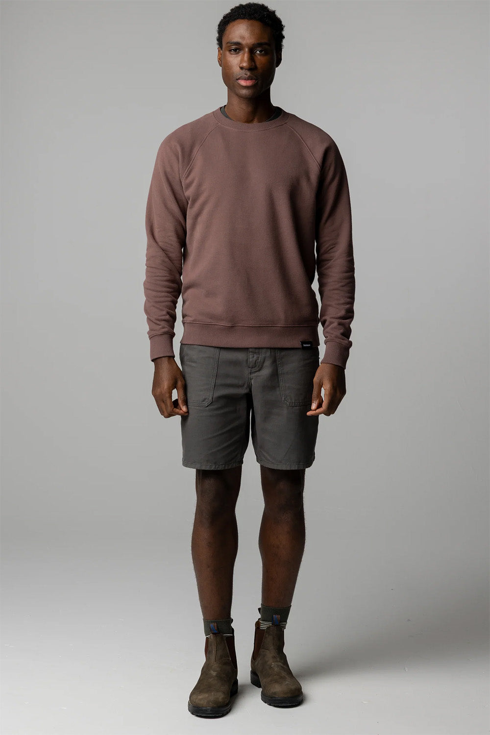 finisterre basset short raven front