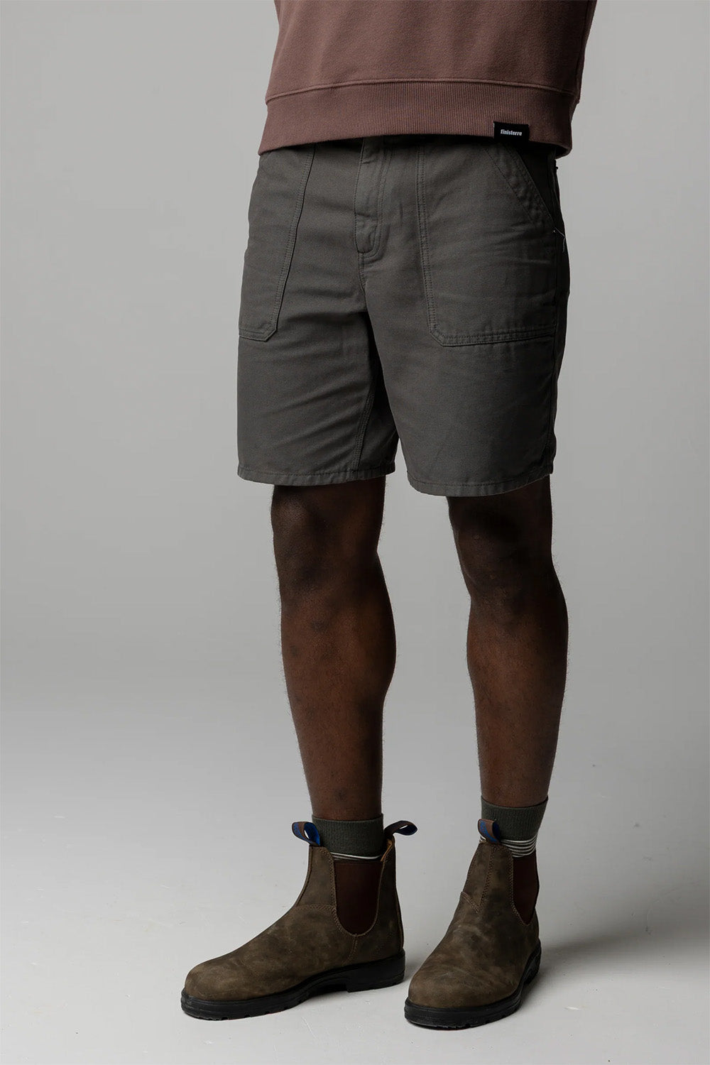 finisterre basset short raven front detail