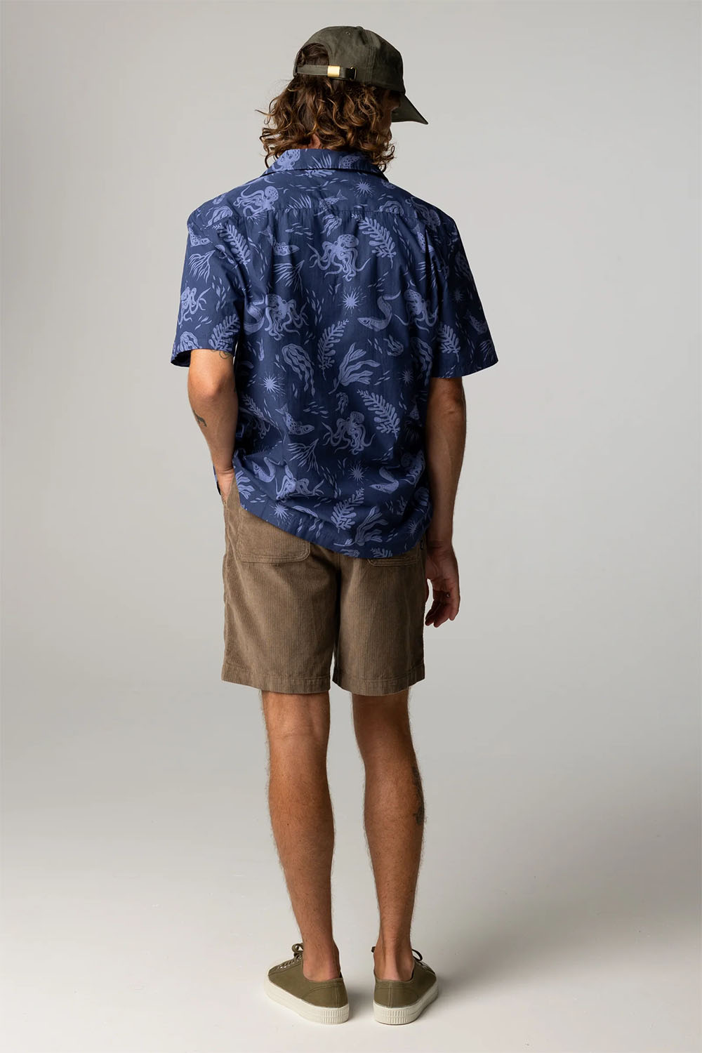 finisterre dylan printed ss ocean folk galactic back