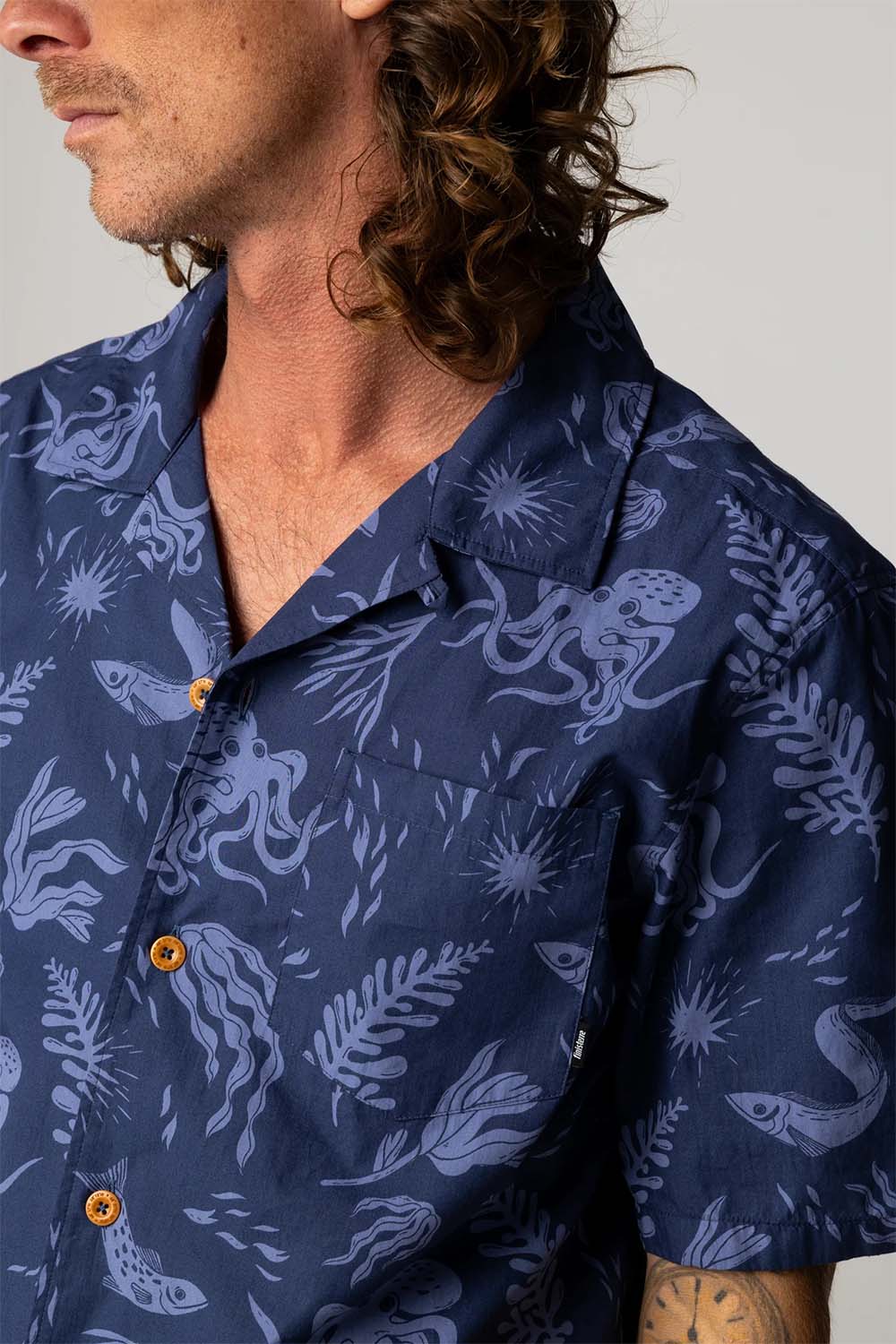 finisterre dylan printed ss ocean folk galactic detail
