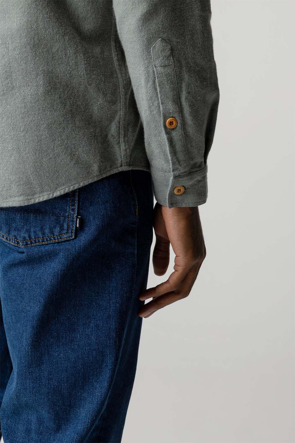 finisterre gylly shirt deep sea sleeve