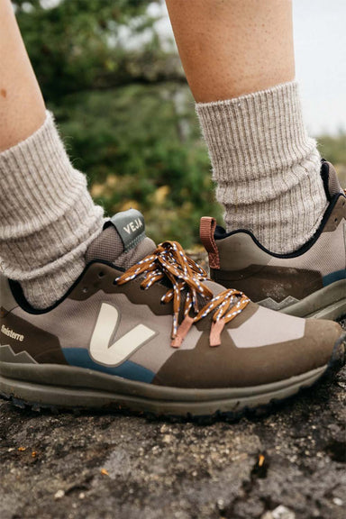 Finisterre x Veja Fitz Roy Trail Shoe - Basalte/Almond -  Model