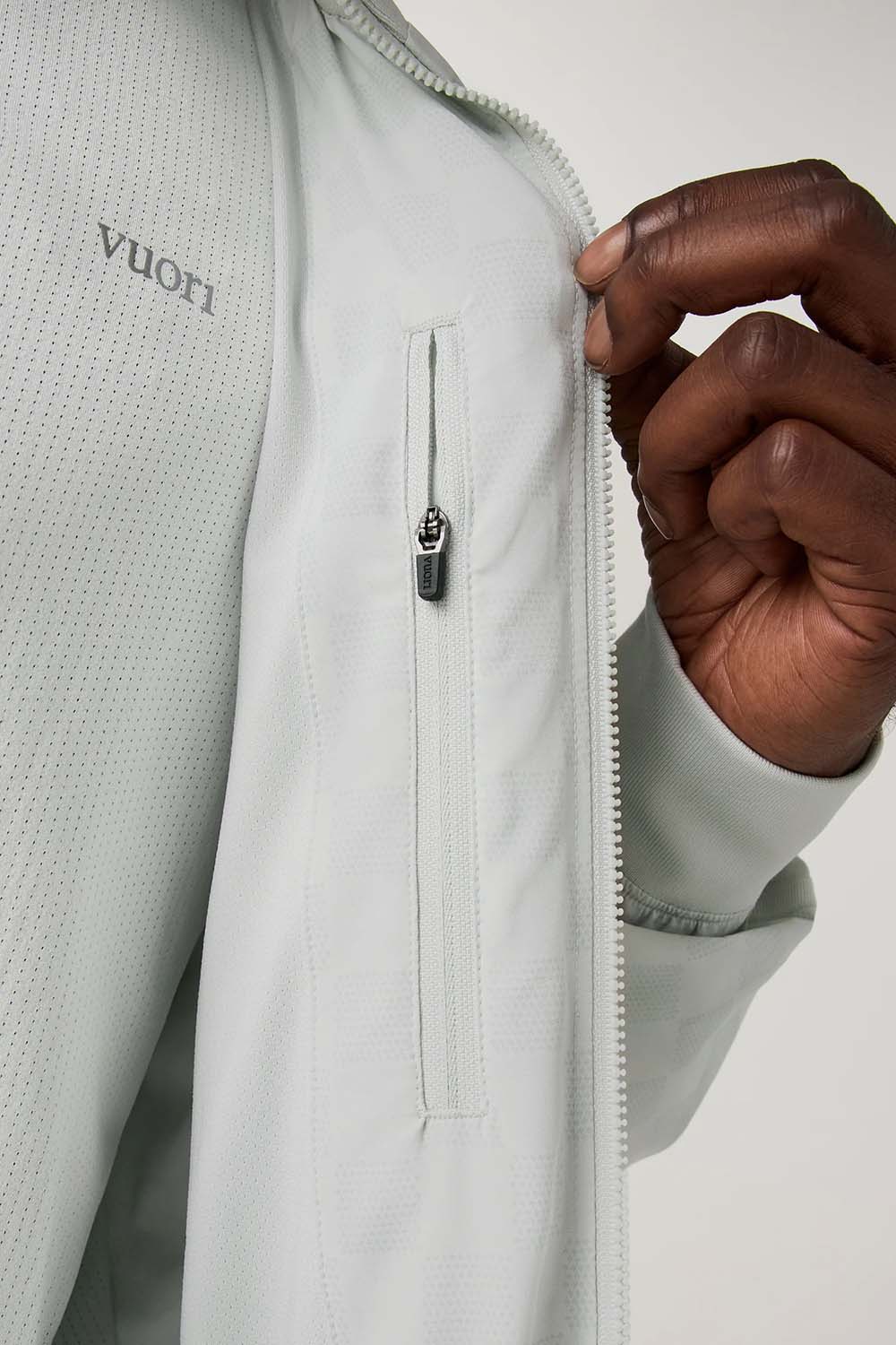 Vuori - Kore Fitness Jacket - Breeze Bondi - Model Detail