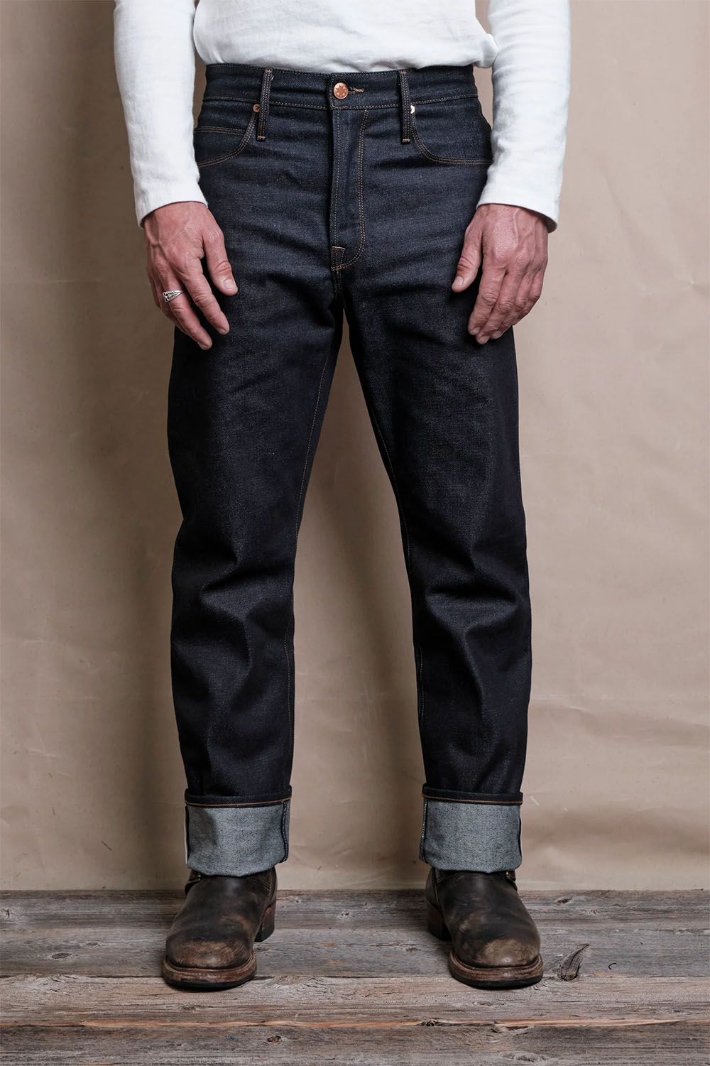 Freenote Cloth - Belford 14.5oz - Kaihara - Model Front View