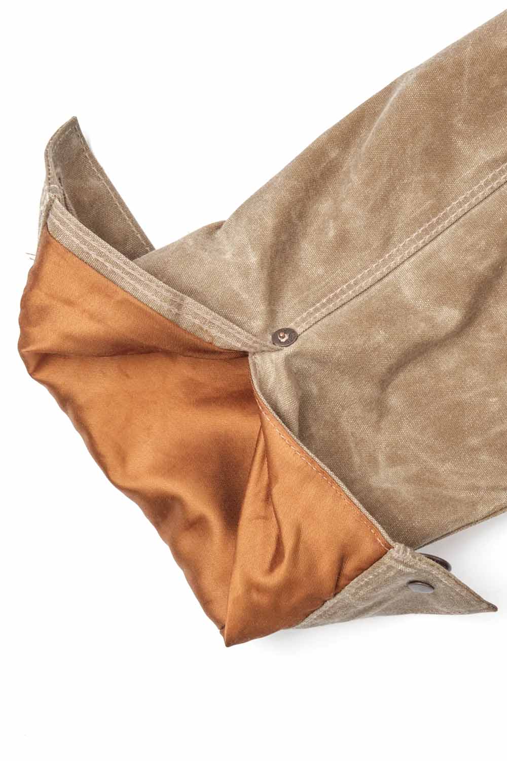 freenote-waxed-riders-jacket-tobacco-brown-sleeve-detail