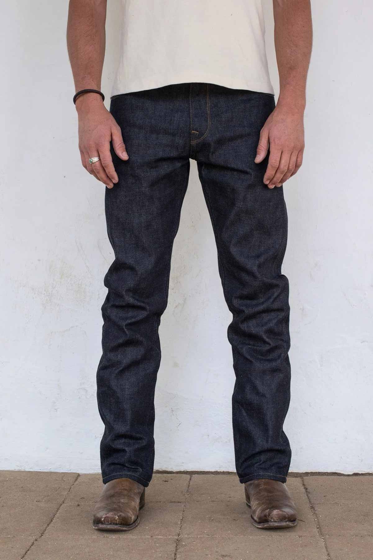 Freenote Cloth - Wilkes 14.25oz - Broken Twill - Model Front View