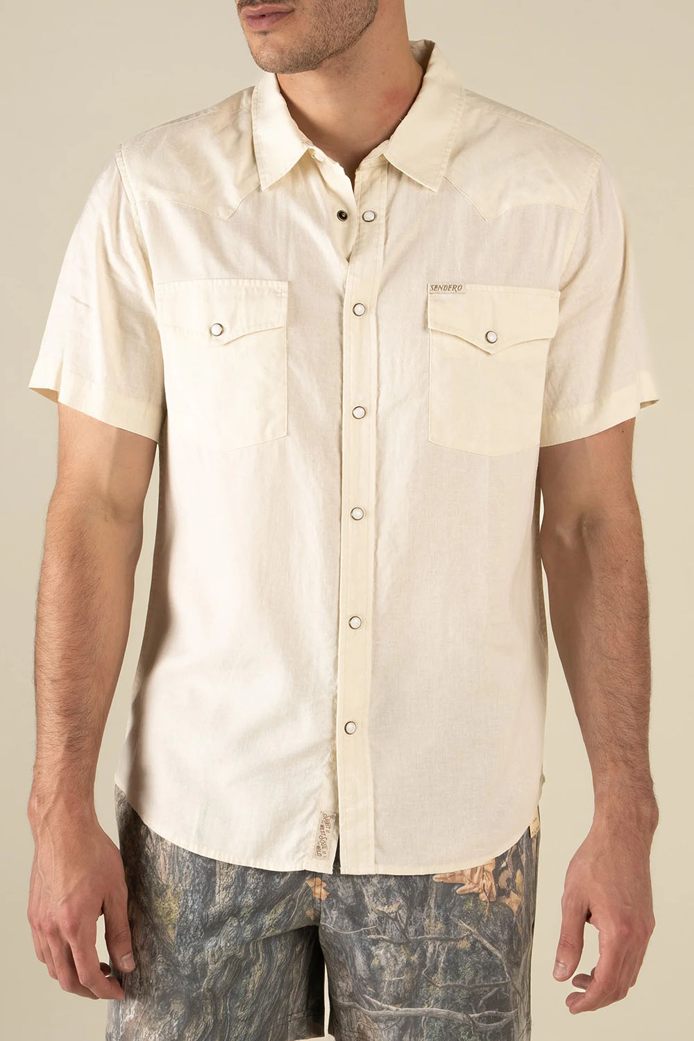 sendero-wyatt-pearl-snap-shirt-antique-white-front