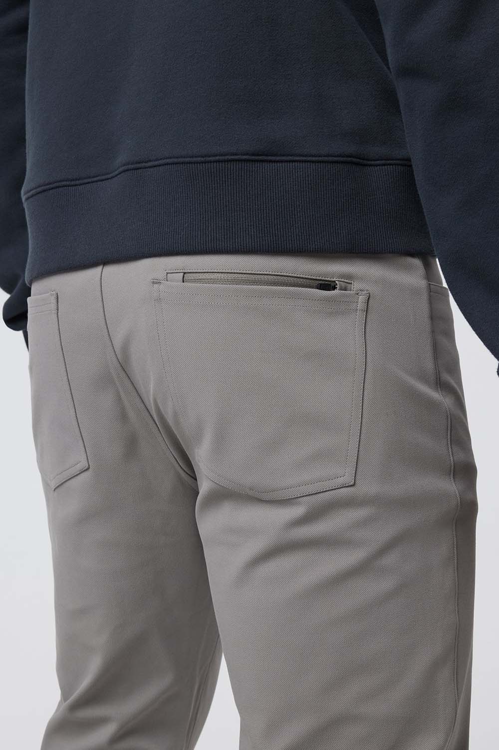 Vuori - Meta Twill Pant - Shiitake - Detail