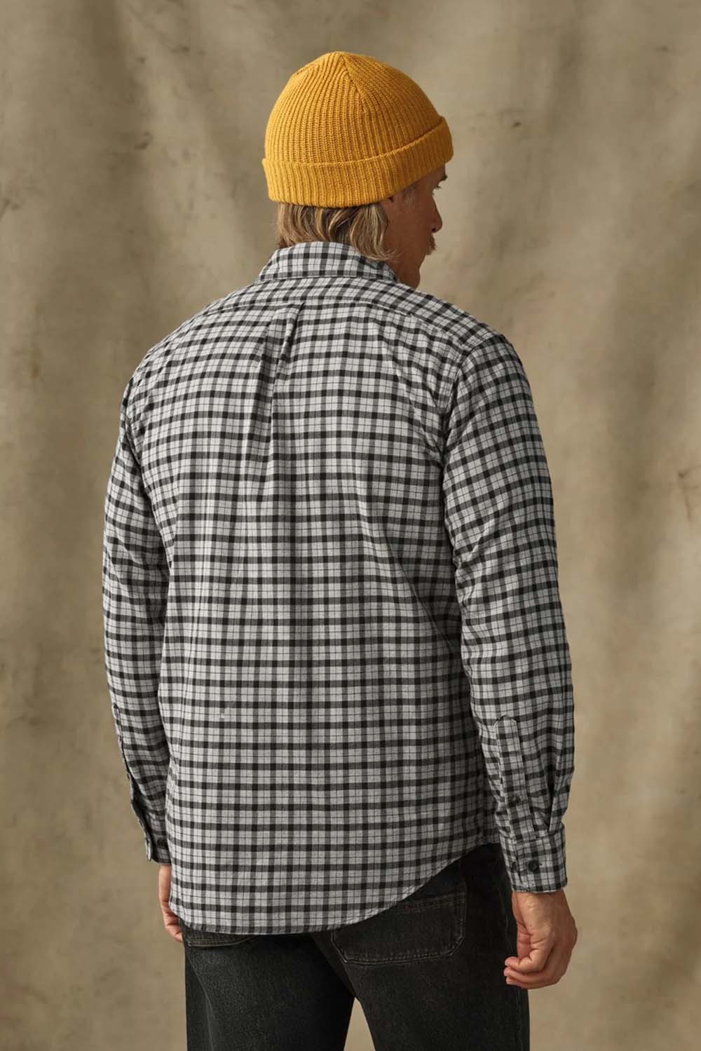 Filson - Lightweight Alaskan Guide Shirt - Light Charcoal Plaid - Model Back