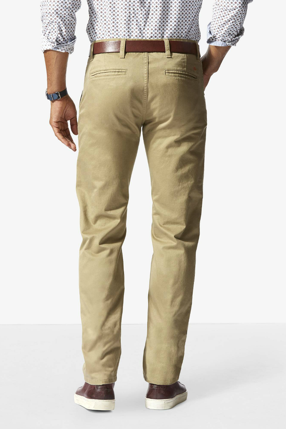 SLIM TAPERED CHINO