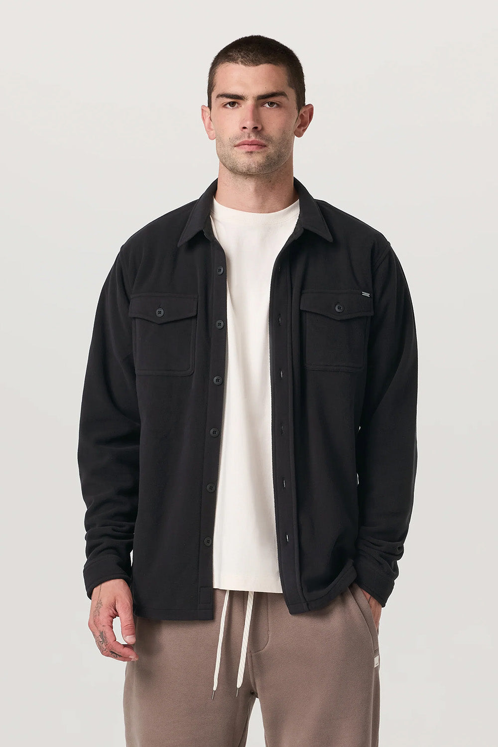 Vuori - Aspen Shirt Jacket - Black - Front