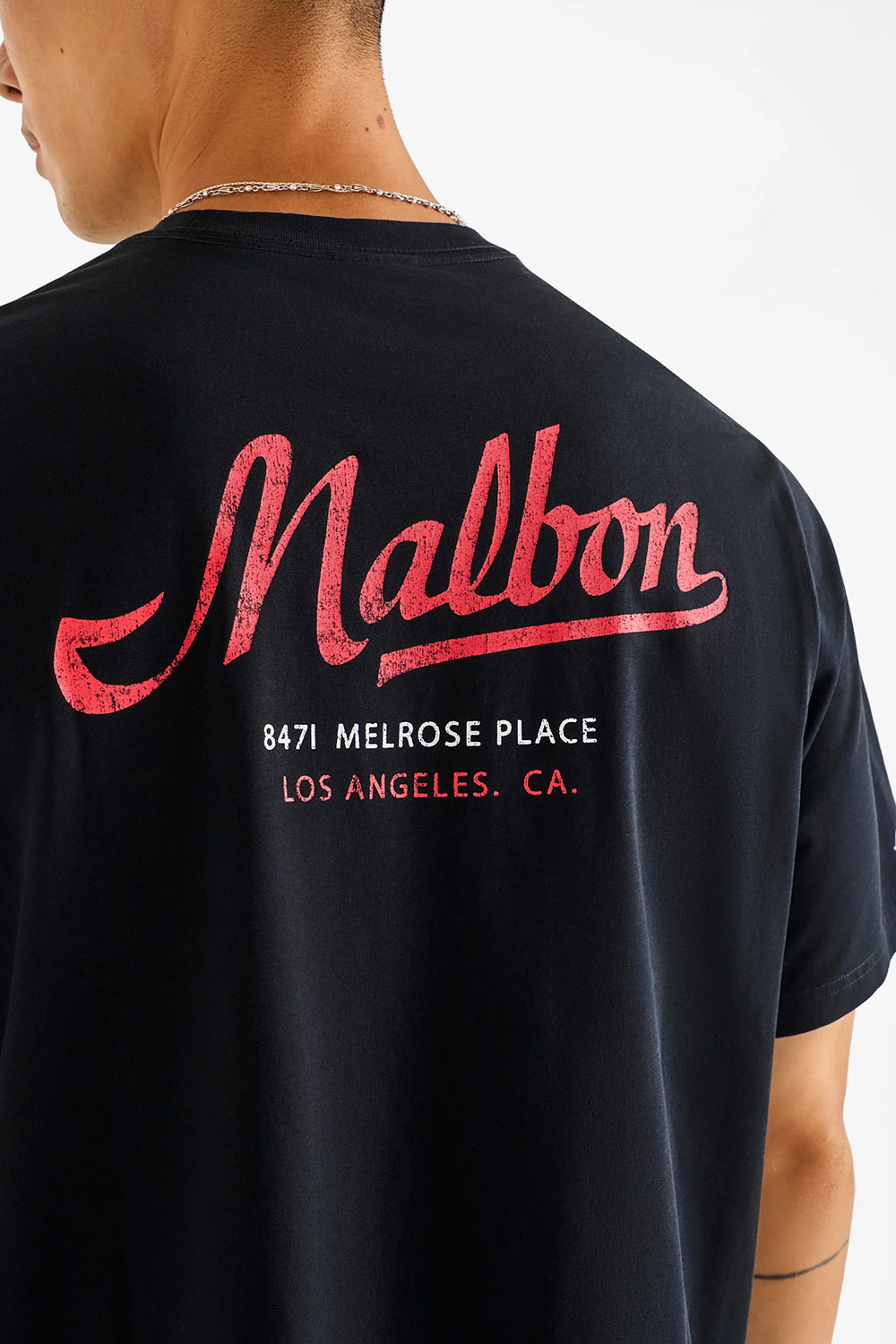malbon-bermuda-benchmark-tee-black-detail
