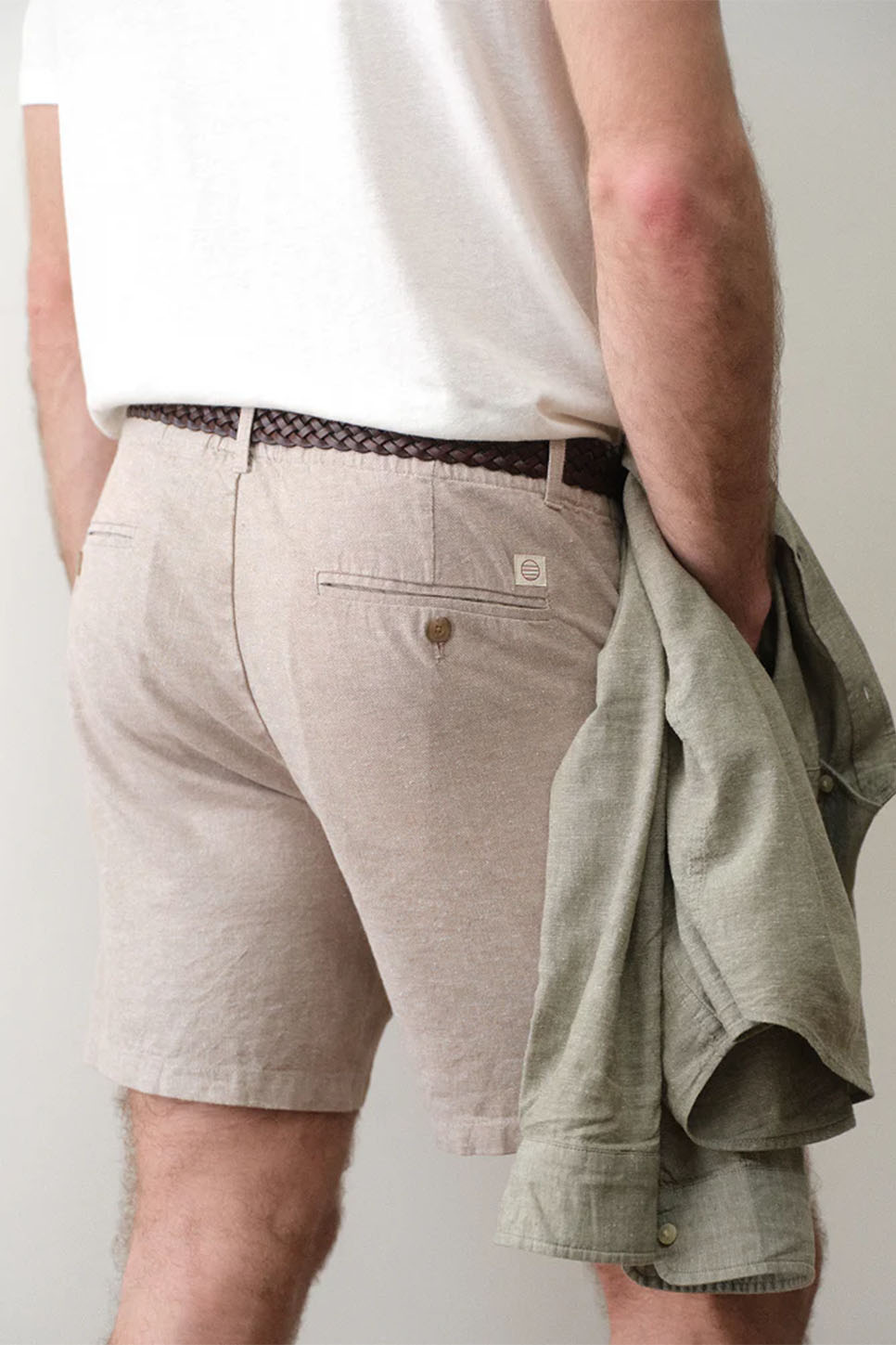 marine-layer-7in-saturday-hemp-chino-short-taupe-back