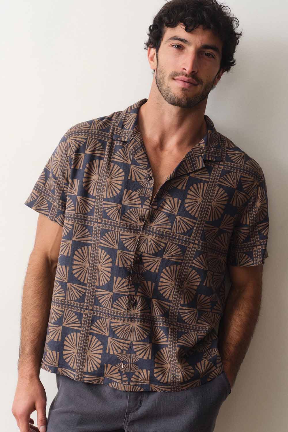 marine-layer-pablo-resort-shirt-brown-navy-geo-fan-print-front