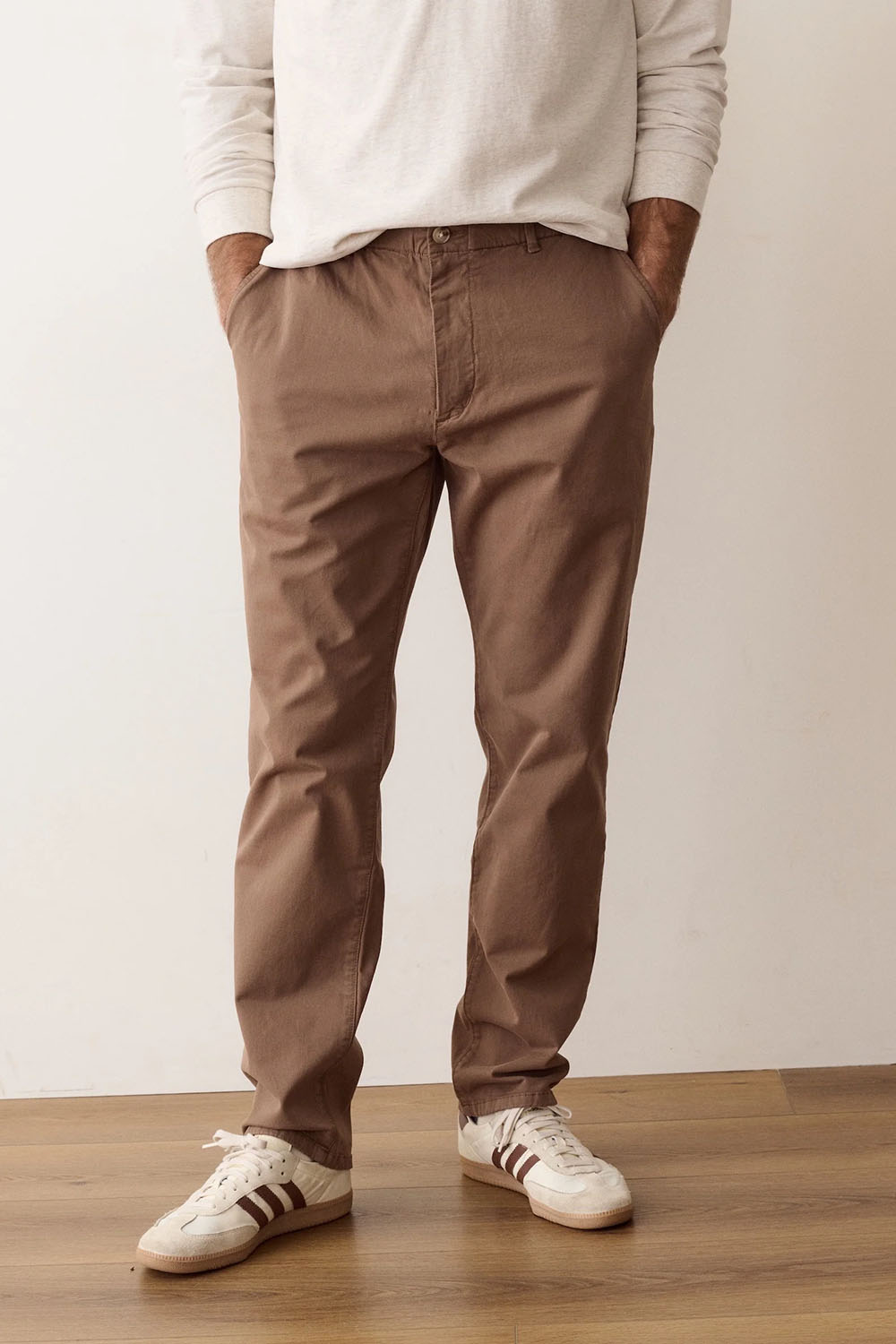 marine-layer-saturday-twill-chino-tobacco-front