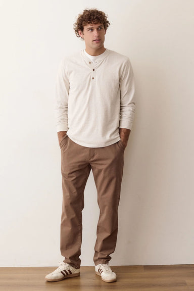 marine-layer-saturday-twill-chino-tobacco