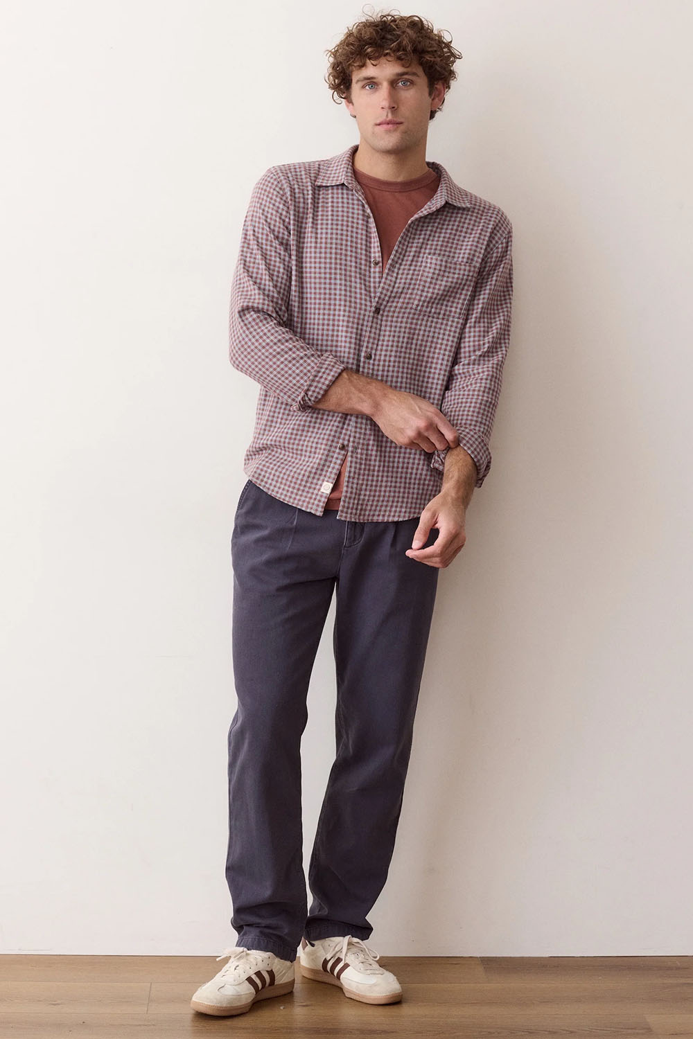 marine-layer-stretch-selvage-shirt-burgundy-blue-gingham