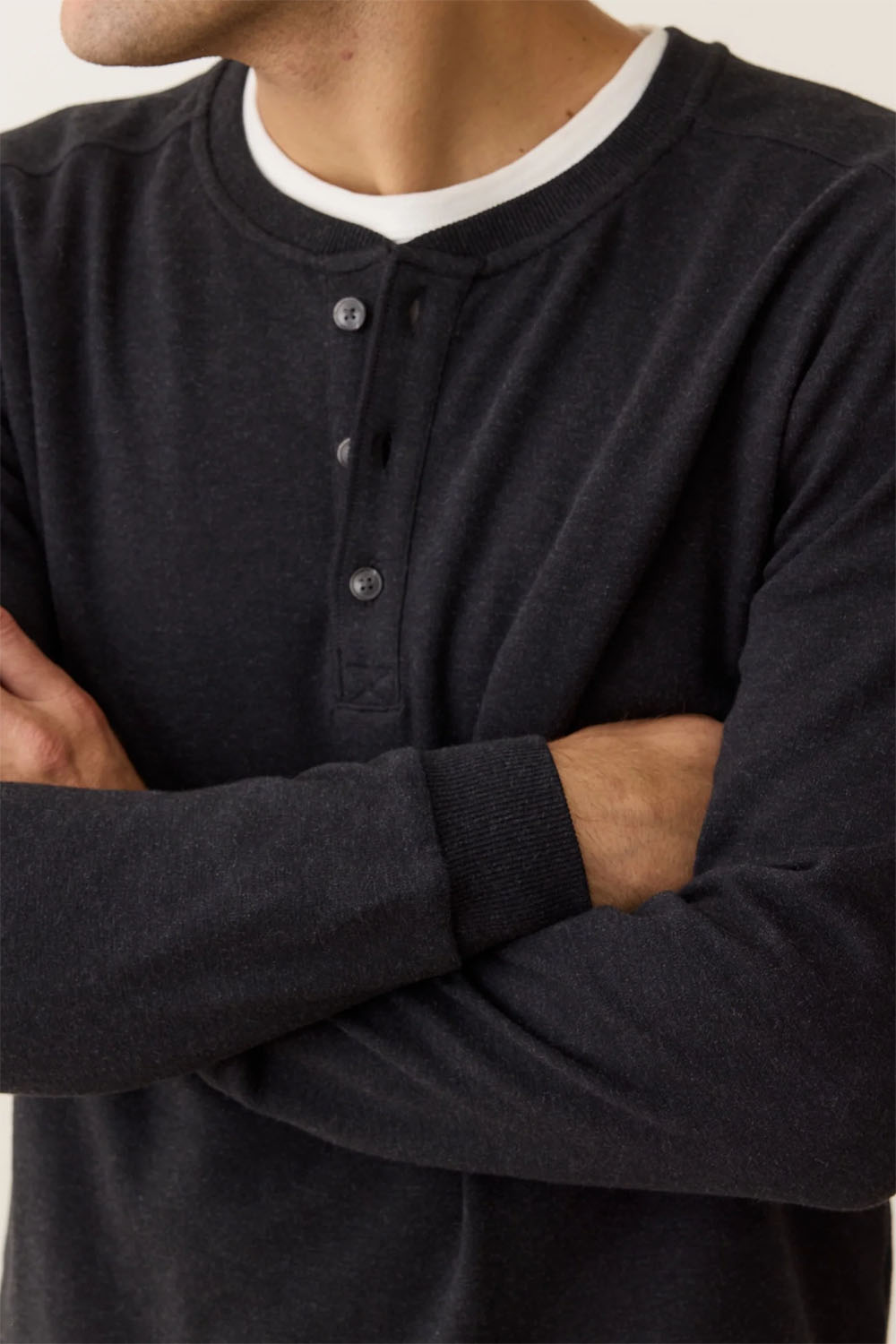 marine layer pacifica stretch henley charcoal detail