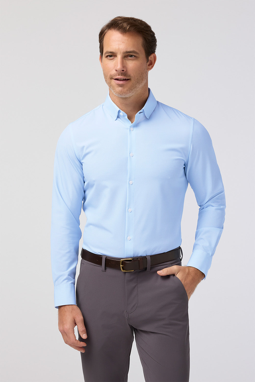 mizzen-and-main-leeward-dress-shirt-cloud-blue-micro-dot-front