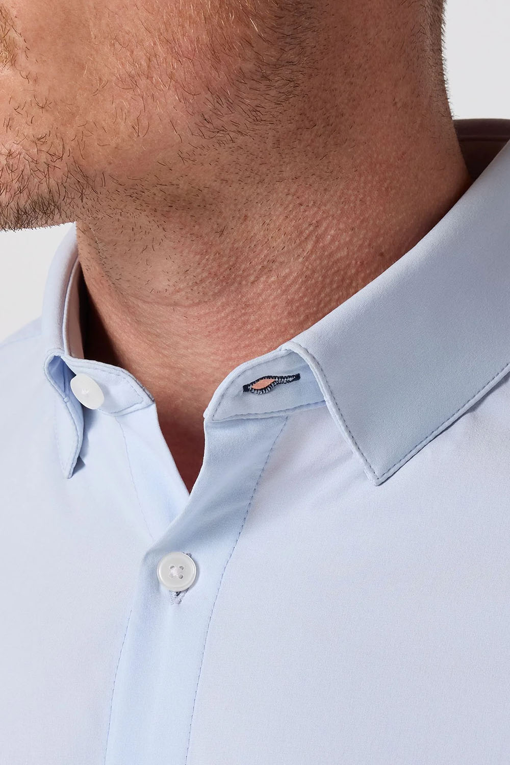 mizzen-and-main-leeward-long-sleeve-light-blue-solid-detail